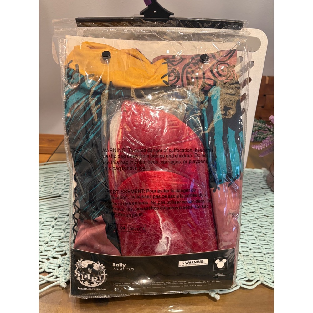 Sally - Nightmare Before Christmas - Spirit Halloween Costume - plus 1X new - Picture 3 of 3